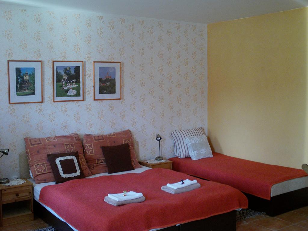 La Ferme De Sissi Leilighet Smrzice Rom bilde